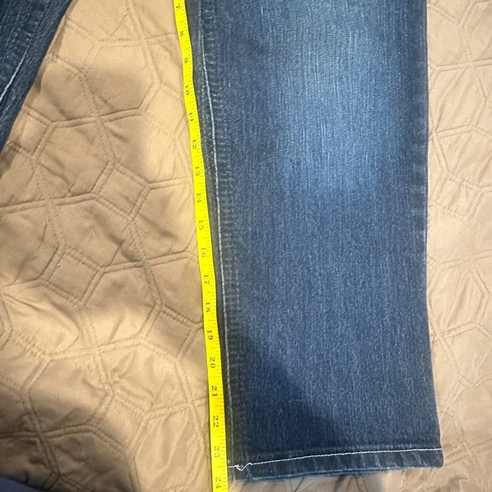 Nine West Indigo Dark Date Night Fit Capri Jeans style: Annette 32/14